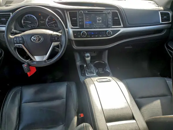 5TDKKRFH6GS501440 2016 TOYOTA HIGHLANDER - Image 8