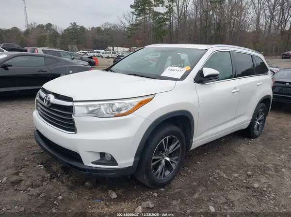 5TDKKRFH6GS505598 2016 TOYOTA HIGHLANDER - Image 2