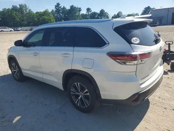 5TDKKRFH6GS506833 2016 TOYOTA HIGHLANDER - Image 2
