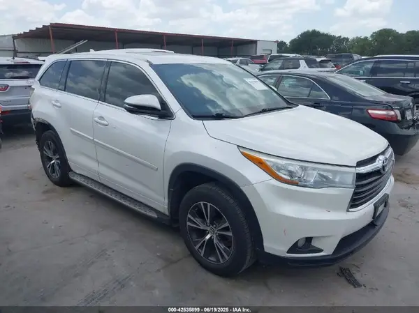 5TDKKRFH7GS141692 2016 TOYOTA HIGHLANDER - Image 1