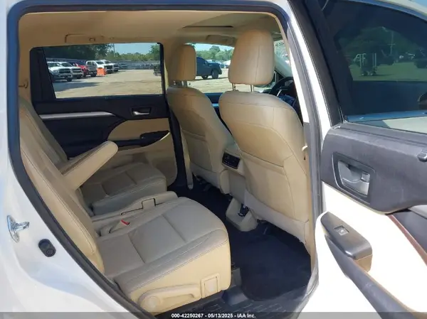 5TDKKRFH7GS144768 2016 TOYOTA HIGHLANDER - Image 8