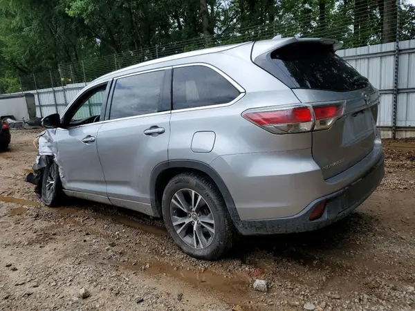 5TDKKRFH7GS149243 2016 TOYOTA HIGHLANDER - Image 2