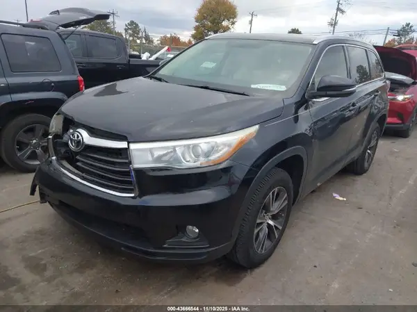 5TDKKRFH7GS149890 2016 TOYOTA HIGHLANDER - Image 2