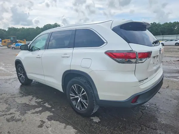5TDKKRFH7GS157505 2016 TOYOTA HIGHLANDER - Image 2