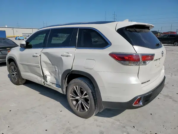 5TDKKRFH7GS162509 2016 TOYOTA HIGHLANDER - Image 2