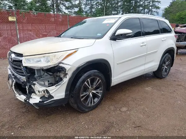 5TDKKRFH7GS164115 2016 TOYOTA HIGHLANDER - Image 2