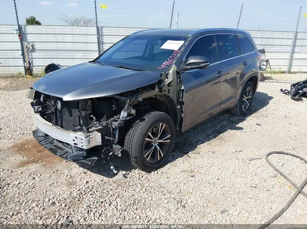 5TDKKRFH7GS164714 2016 TOYOTA HIGHLANDER - Image 2