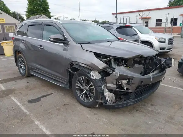 5TDKKRFH7GS176099 2016 TOYOTA HIGHLANDER - Image 1