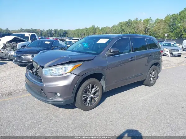 5TDKKRFH7GS176555 2016 TOYOTA HIGHLANDER - Image 2