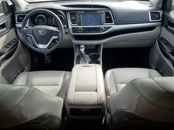 5TDKKRFH7GS179519 2016 TOYOTA HIGHLANDER - Image 8
