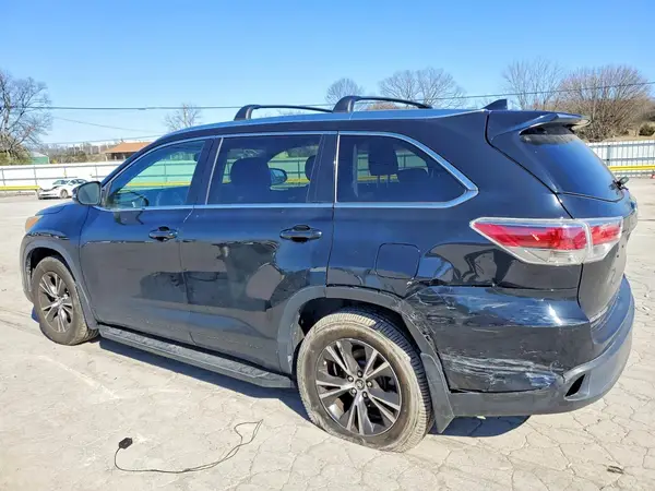 5TDKKRFH7GS179939 2016 TOYOTA HIGHLANDER - Image 2
