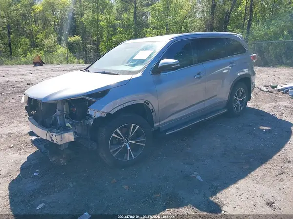 5TDKKRFH7GS504086 2016 TOYOTA HIGHLANDER - Image 2