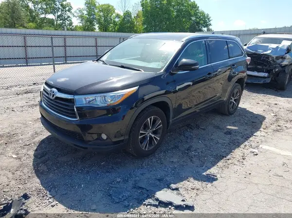 5TDKKRFH7GS504489 2016 TOYOTA HIGHLANDER - Image 2