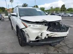 5TDKKRFH8GS124173 2016 TOYOTA HIGHLANDER