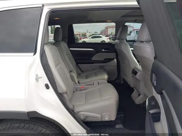 5TDKKRFH8GS124173 2016 TOYOTA HIGHLANDER - Image 8