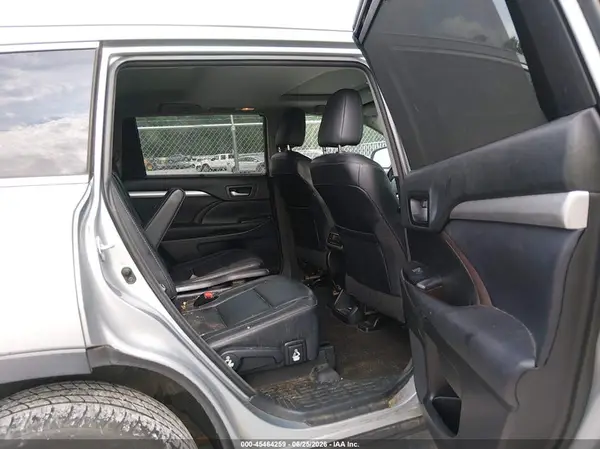5TDKKRFH8GS124464 2016 TOYOTA HIGHLANDER - Image 8