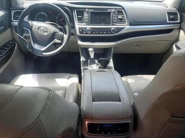5TDKKRFH8GS128921 2016 TOYOTA HIGHLANDER - Image 8