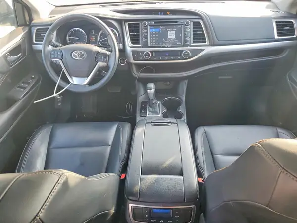 5TDKKRFH8GS133262 2016 TOYOTA HIGHLANDER - Image 8