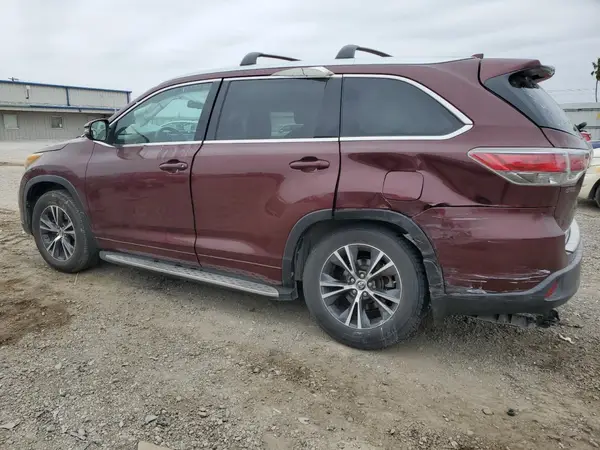 5TDKKRFH8GS137943 2016 TOYOTA HIGHLANDER - Image 2