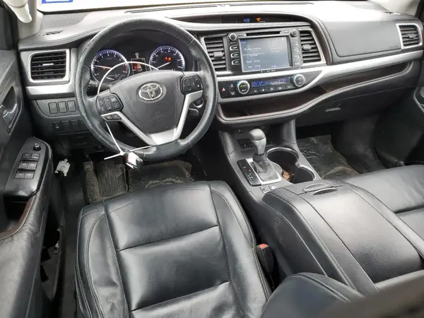 5TDKKRFH8GS137943 2016 TOYOTA HIGHLANDER - Image 8