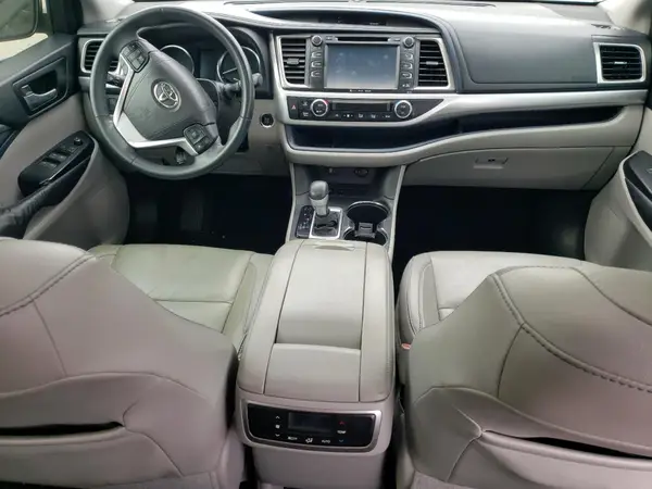 5TDKKRFH8GS140650 2016 TOYOTA HIGHLANDER - Image 8