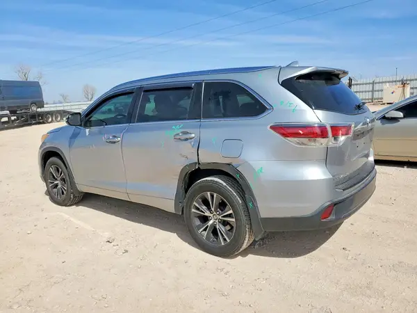 5TDKKRFH8GS144519 2016 TOYOTA HIGHLANDER - Image 2