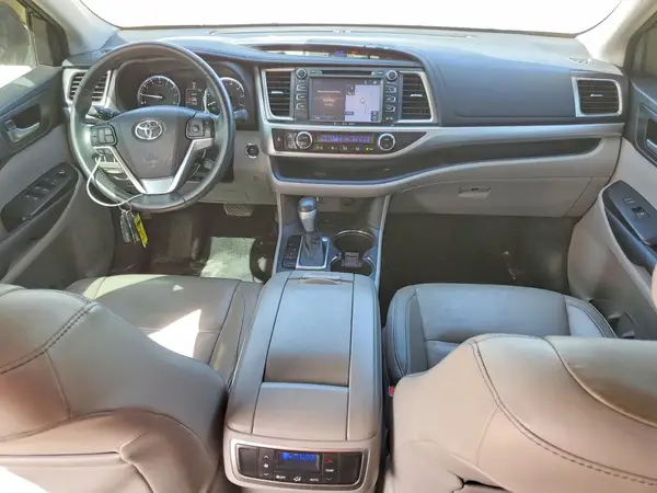 5TDKKRFH8GS144519 2016 TOYOTA HIGHLANDER - Image 8
