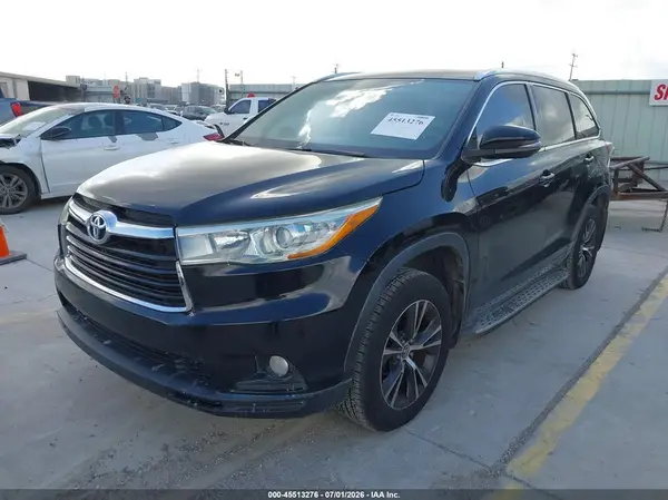 5TDKKRFH8GS150370 2016 TOYOTA HIGHLANDER - Image 2