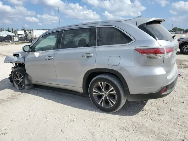 5TDKKRFH8GS155584 2016 TOYOTA HIGHLANDER - Image 2