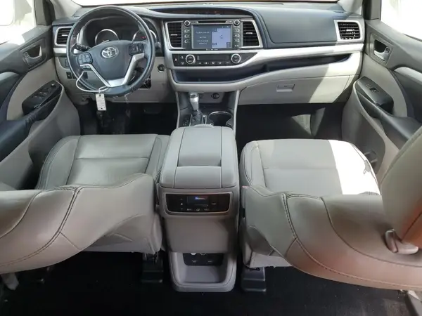 5TDKKRFH8GS155584 2016 TOYOTA HIGHLANDER - Image 8