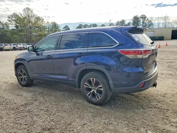 5TDKKRFH8GS163068 2016 TOYOTA HIGHLANDER - Image 2