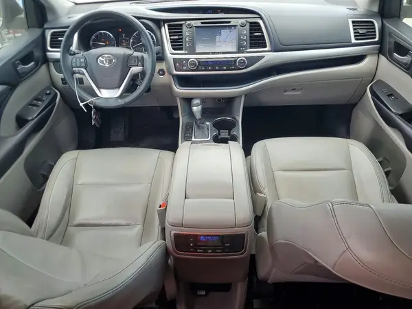 5TDKKRFH8GS164074 2016 TOYOTA HIGHLANDER - Image 8