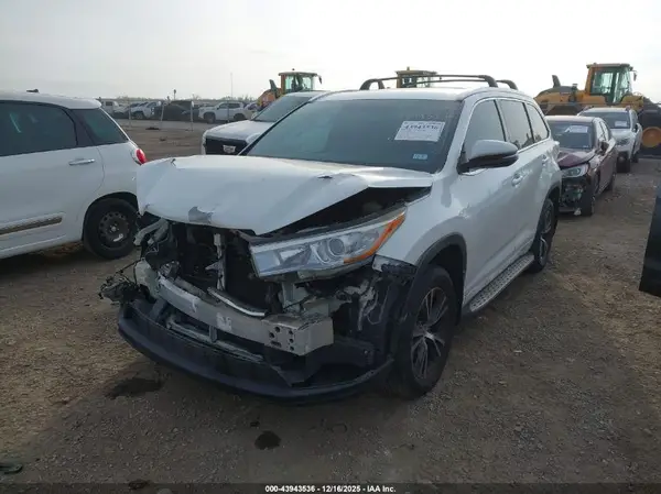 5TDKKRFH8GS165449 2016 TOYOTA HIGHLANDER - Image 2