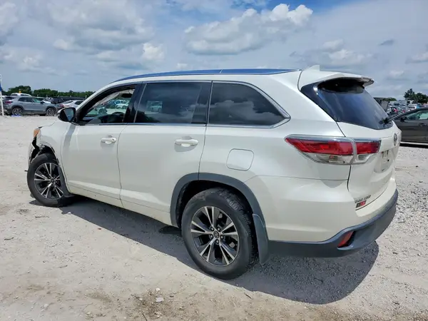 5TDKKRFH8GS180064 2016 TOYOTA HIGHLANDER - Image 2