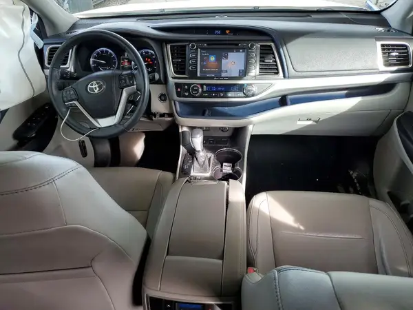 5TDKKRFH8GS181425 2016 TOYOTA HIGHLANDER - Image 8
