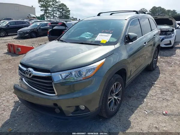 5TDKKRFH8GS186396 2016 TOYOTA HIGHLANDER - Image 2