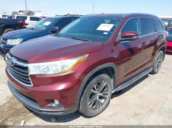 5TDKKRFH8GS186558 2016 TOYOTA HIGHLANDER - Image 2
