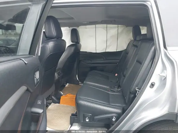 5TDKKRFH8GS500662 2016 TOYOTA HIGHLANDER - Image 8