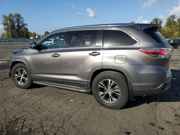 5TDKKRFH8GS501035 2016 TOYOTA HIGHLANDER - Image 2