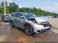 5TDKKRFH8GS502377 2016 TOYOTA HIGHLANDER