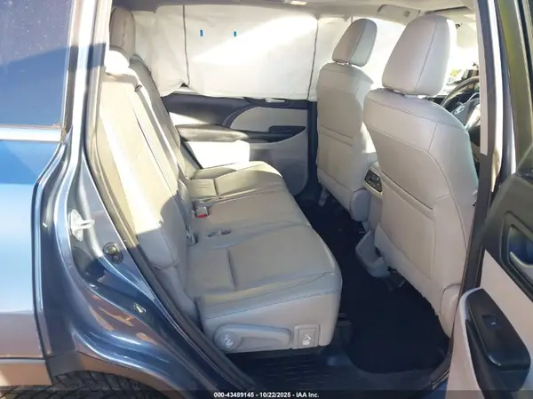 5TDKKRFH8GS502752 2016 TOYOTA HIGHLANDER - Image 8