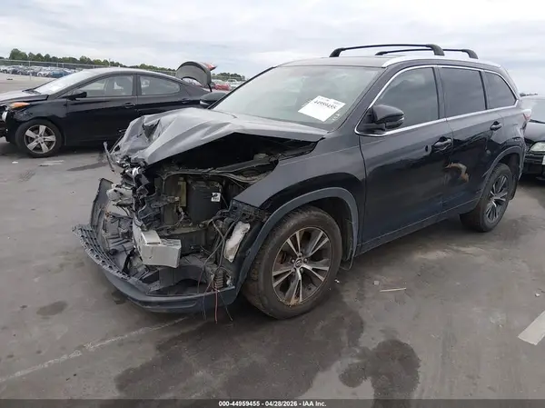 5TDKKRFH8GS503027 2016 TOYOTA HIGHLANDER - Image 2