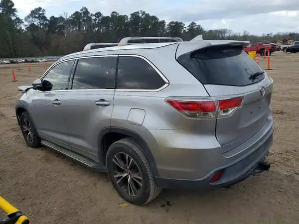 5TDKKRFH8GS503352 2016 TOYOTA HIGHLANDER - Image 2