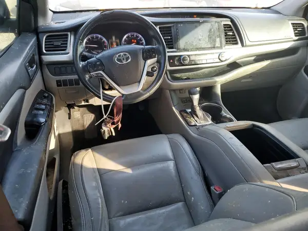 5TDKKRFH8GS503822 2016 TOYOTA HIGHLANDER - Image 8
