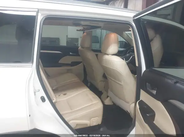 5TDKKRFH8GS506140 2016 TOYOTA HIGHLANDER - Image 8