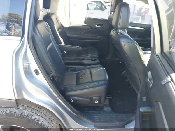 5TDKKRFH8GS506428 2016 TOYOTA HIGHLANDER - Image 8