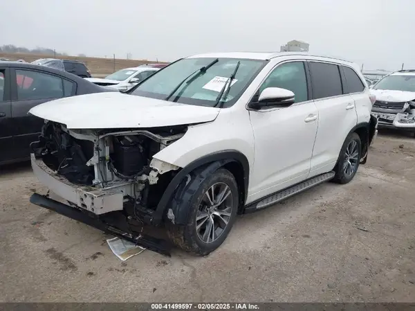 5TDKKRFH8GS506509 2016 TOYOTA HIGHLANDER - Image 2