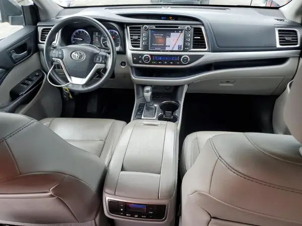 5TDKKRFH9GS121895 2016 TOYOTA HIGHLANDER - Image 8