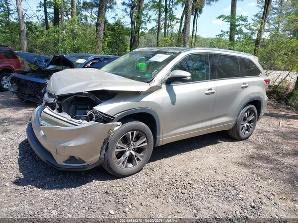 5TDKKRFH9GS123677 2016 TOYOTA HIGHLANDER - Image 2
