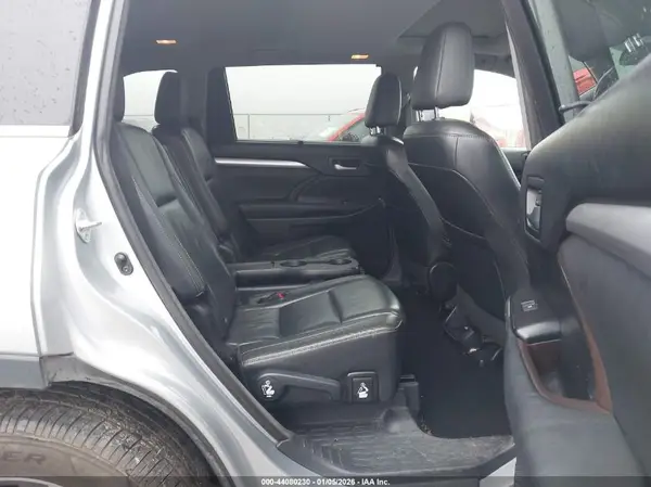 5TDKKRFH9GS125137 2016 TOYOTA HIGHLANDER - Image 8